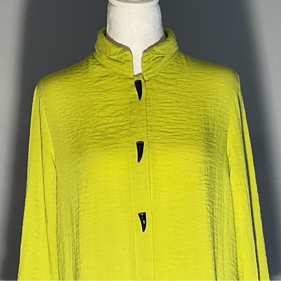 John Mark Chartreuse XS Mandarin Tunic with Black Shark Tooth Buttons Back Slit - Picture 7 of 16